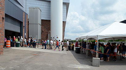 The Facility for Rare Isotope Beams and the National Superconducting Cyclotron Laboratory provided 4,000 tours to members of the public during the FRIB and NSCL Open House on 18 August.